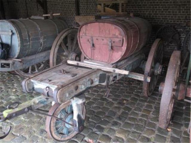 Driewielkar met geknikte draagboom, Karrenmuseum Essen